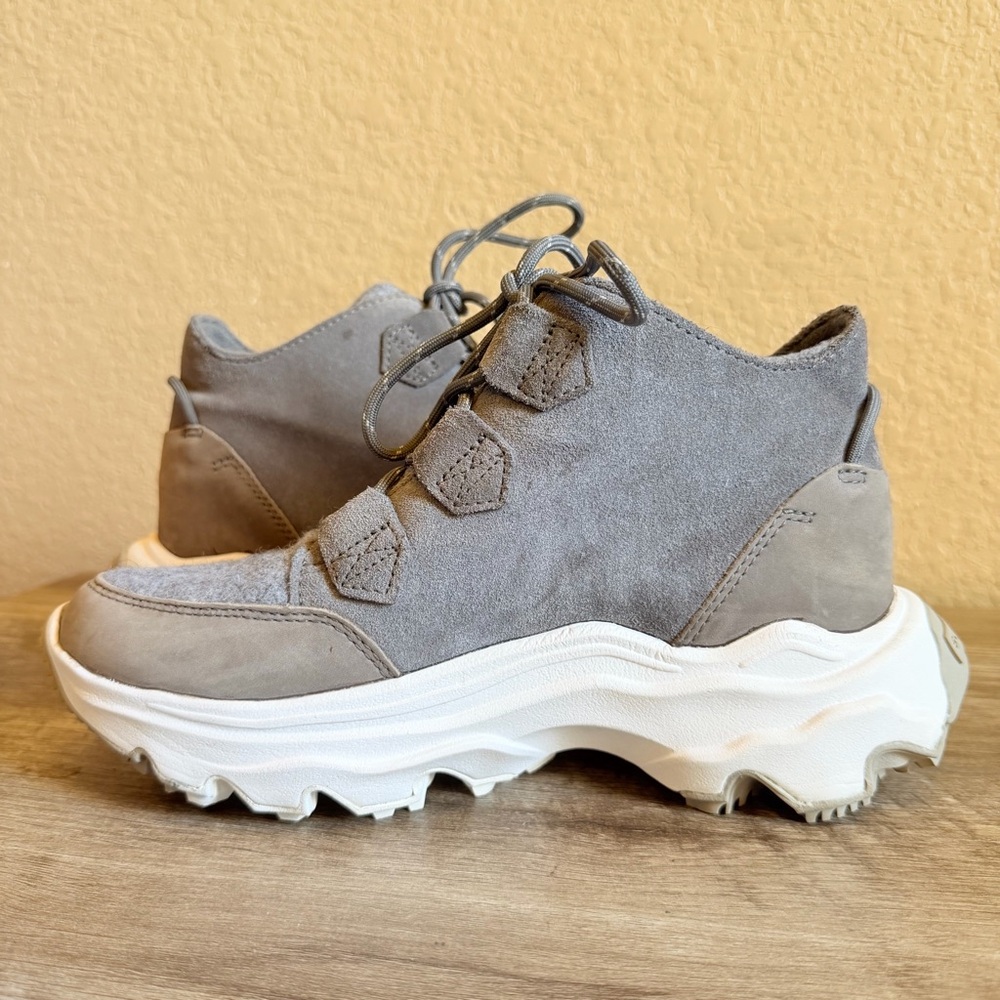Sorel Kinetic Caribou waterproof sneaker-boots suede upper - Picture 9 of 12
